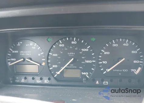 1993 Volkswagen Passat Glx z USA, uszkodzony, nr VIN WVWJD4313PE090097